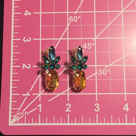 30% OFF NWT New pineapple earrings stud crystal - Picture 6 of 8